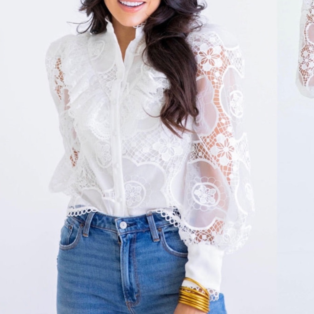 KARLIE WHITE LACE RUFFLE TOP